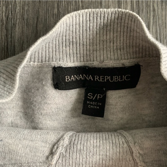 Banana Republic sweater - Picture 2 of 2